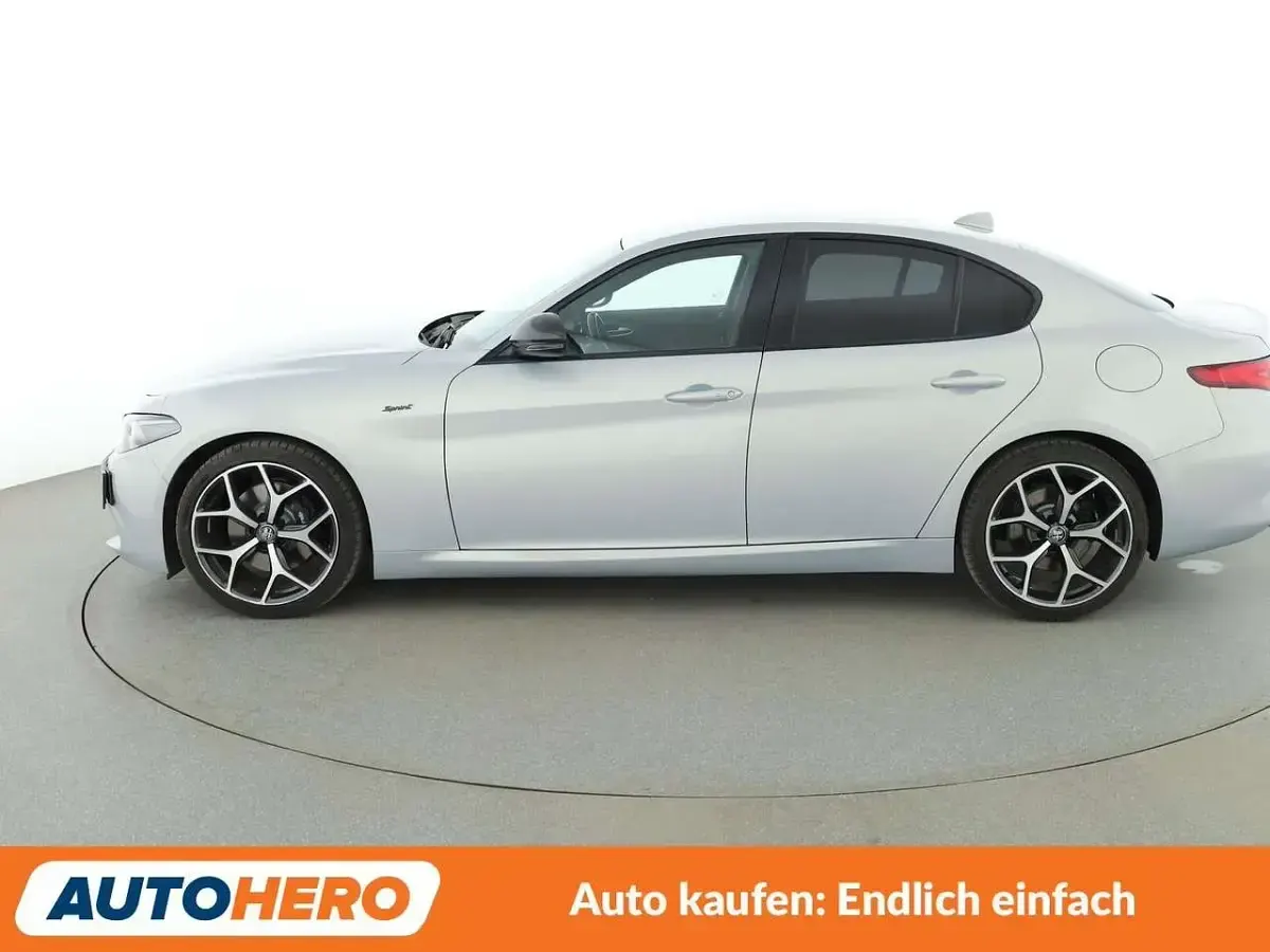 Gebraucht Alfa Romeo Giulia Sprint 190 PS (139 kW) 2021 Weiß Limousine