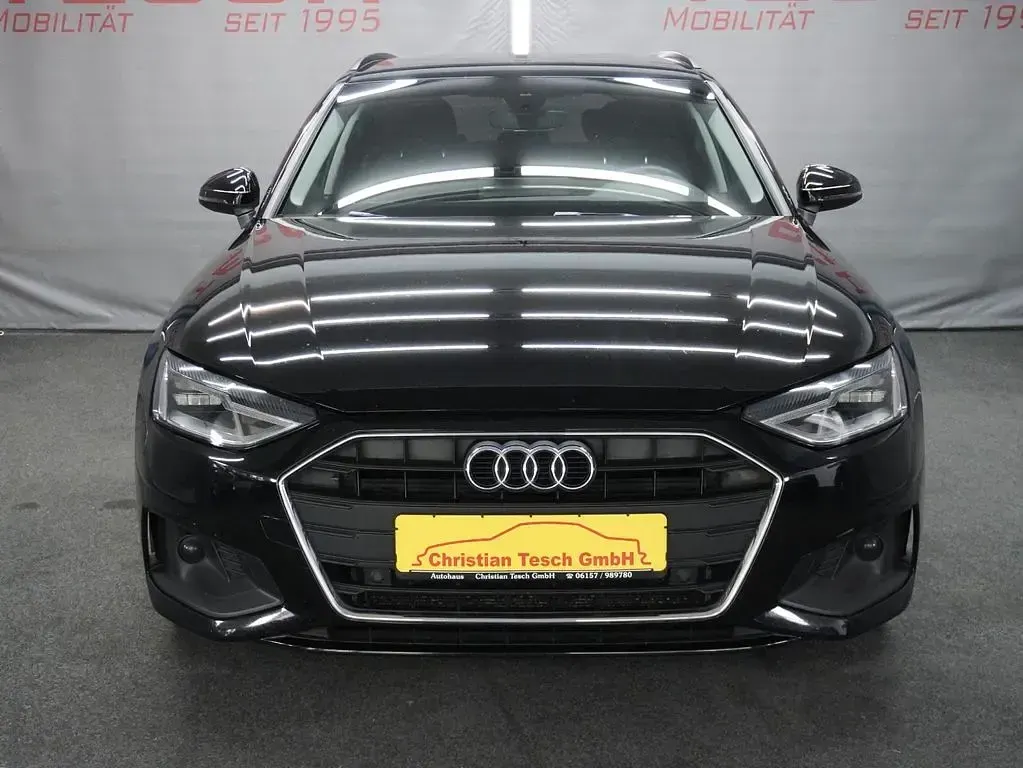 Gebraucht Audi A4 163 PS (119 kW) 2022 Brillantschwarz Kombi