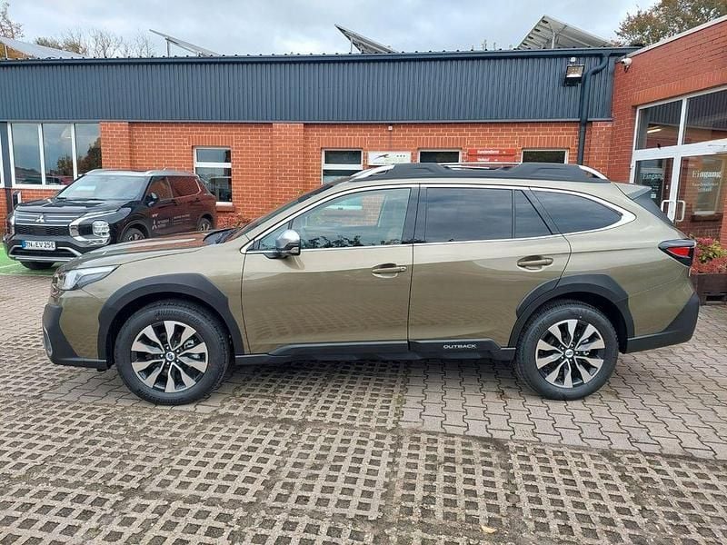 Neu Subaru Outback Platinum 169 PS (124 kW) 2025 Grün SUV