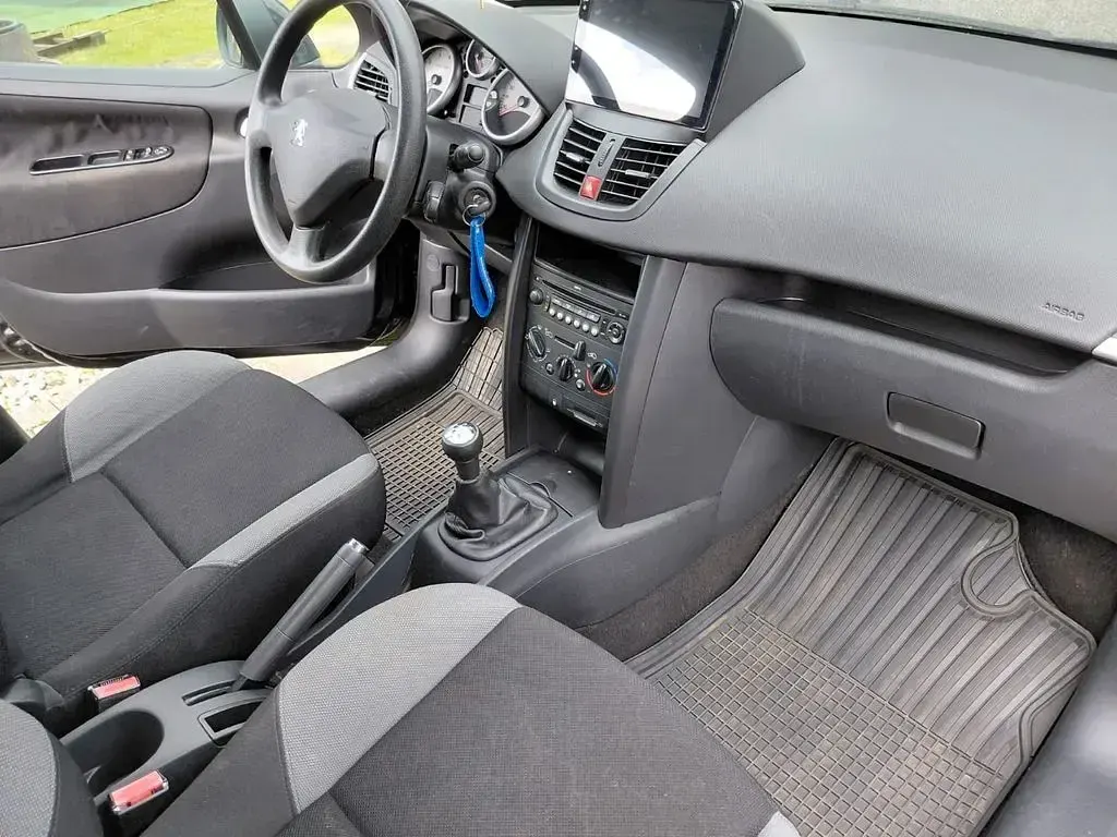 Gebraucht Peugeot 207 Urban Move 73 PS (53 kW) 2009 Schwarz Limousine