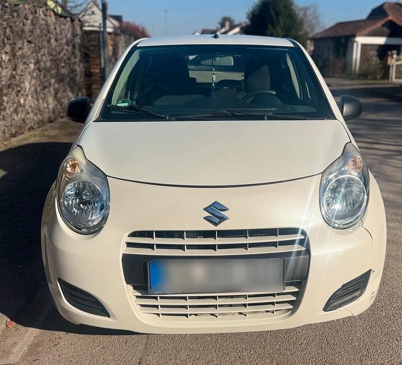 Gebraucht Suzuki Alto Basic 68 PS (50 kW) 2011 Weiß Kleinwagen