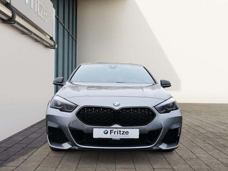 Gebraucht BMW M235 Performance 306 PS (225 kW) 2024 Grau (skyscraper grau metallic) Coupé