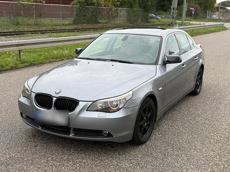 Gebraucht BMW 520 170 PS (125 kW) 2003 Grau Limousine