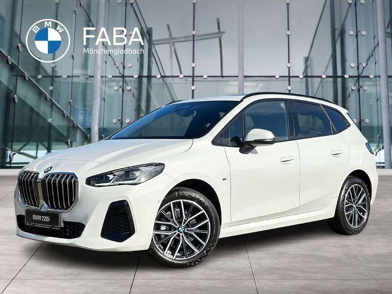 Weiß Gebraucht 2024 BMW 220 Active Tourer M Sport Van / Kleinbus | 34.790 € (Fairer Preis) - Bild 1/4
