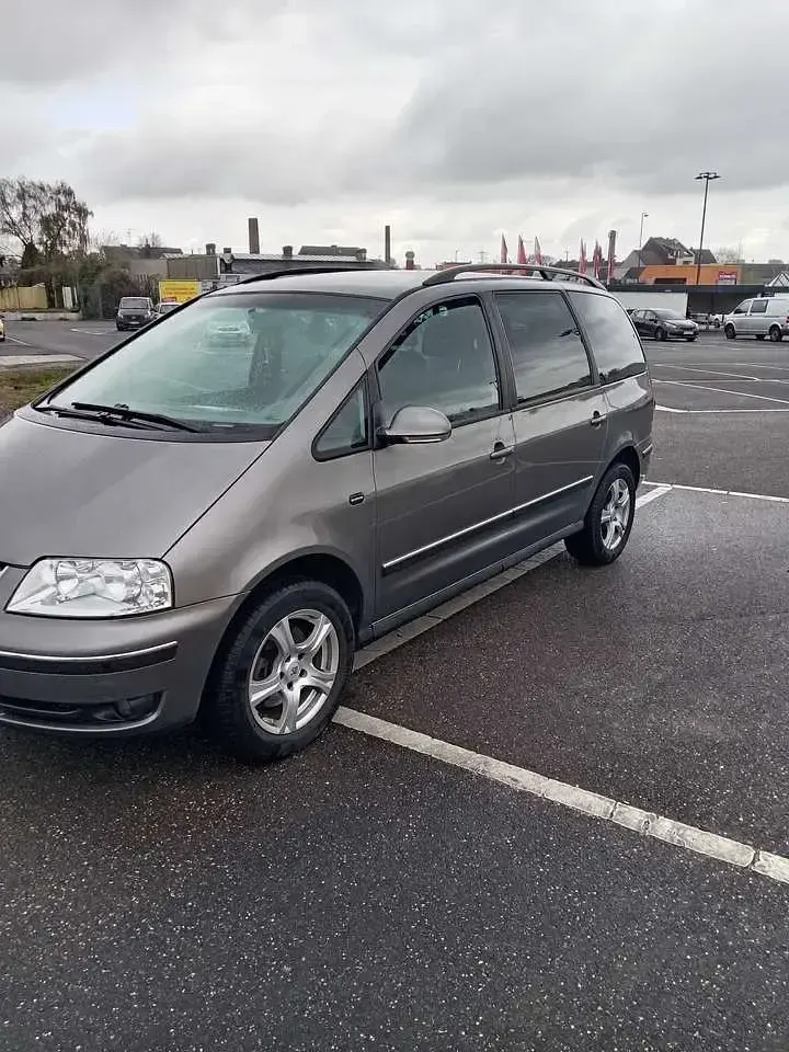 Gebraucht VW Sharan Comfortline 140 PS (102 kW) 2009 Grau Van / Kleinbus