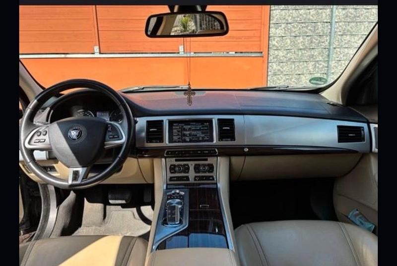 Gebraucht Jaguar XF 200 PS (147 kW) 2014 Schwarz Limousine