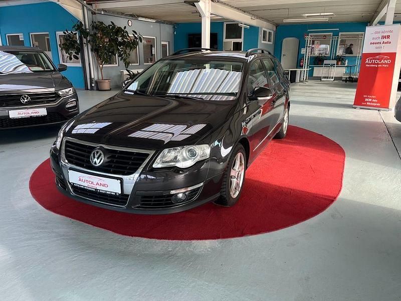 Schwarz Gebraucht 2010 VW Passat Sportline Kombi | 4.950 € (Fairer Preis) - Bild 1/4