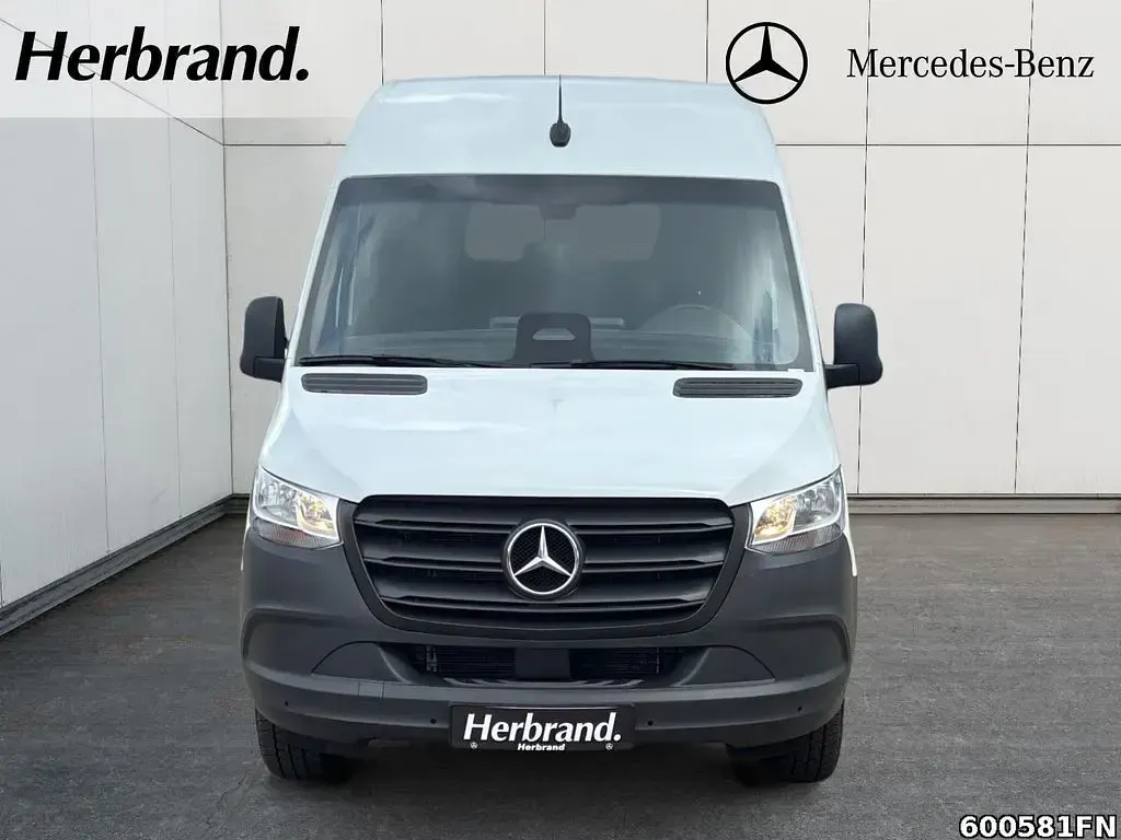 Gebraucht Mercedes Sprinter 170 PS (125 kW) 2025 Weiß Van
