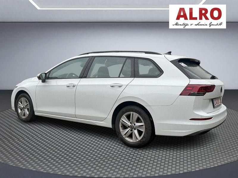 Gebraucht VW Golf VIII Life 150 PS (110 kW) 2022 Pure white Kombi