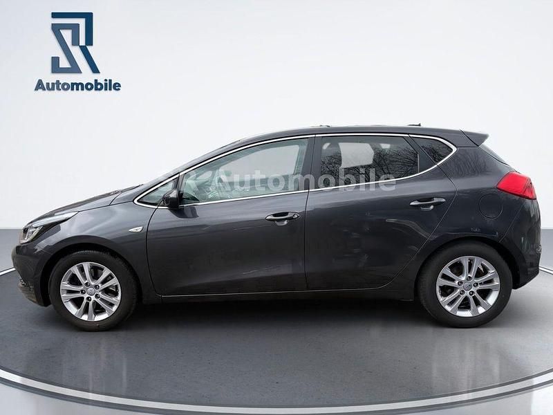 Gebraucht Kia Ceed 99 PS (72 kW) 2015 Schwarz Kleinwagen