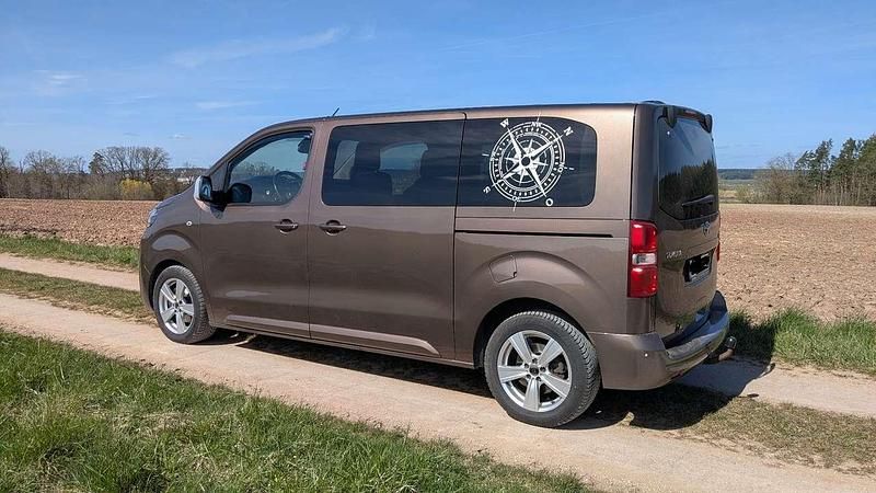 Gebraucht Toyota Proace Team 177 PS (130 kW) 2018 Braun Van / Kleinbus