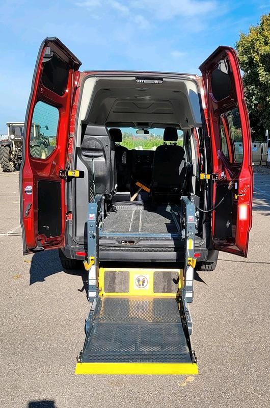 Gebraucht Ford Transit Custom 105 PS (77 kW) 2020 Rot Kombi