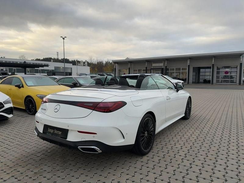 Gebraucht Mercedes CLE200 AMG 204 PS (150 kW) 2025 Weiß Cabrio