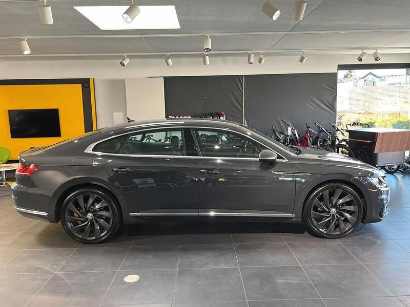 Gebraucht VW Arteon R-line 190 PS (139 kW) 2019 Grau Kleinwagen