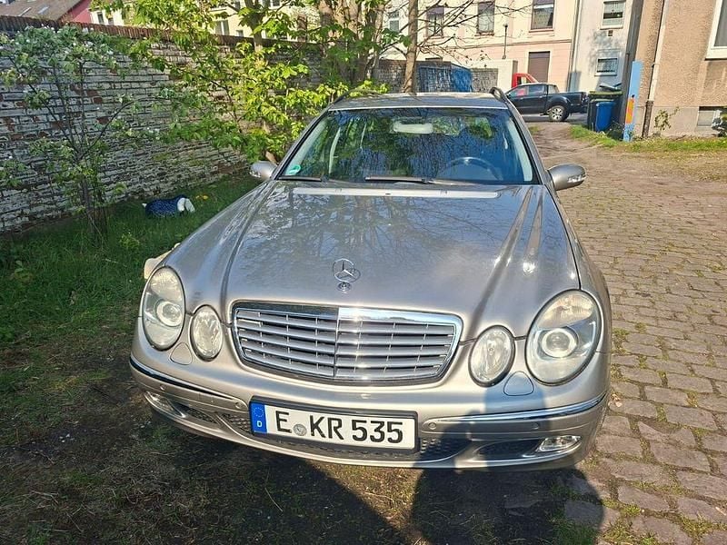 Gebraucht Mercedes E320 Elegance 204 PS (150 kW) 2003 Grau Limousine