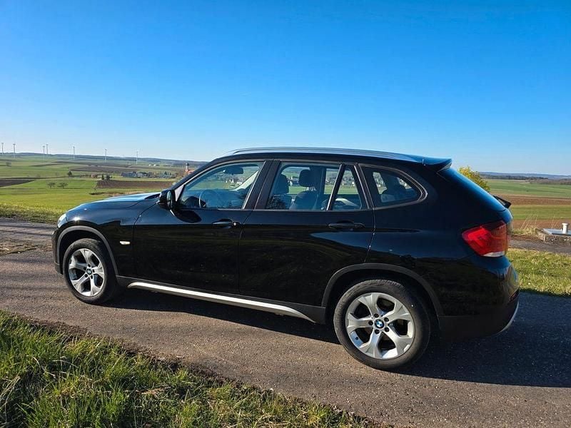 Gebraucht BMW X1 143 PS (105 kW) 2010 Schwarz SUV