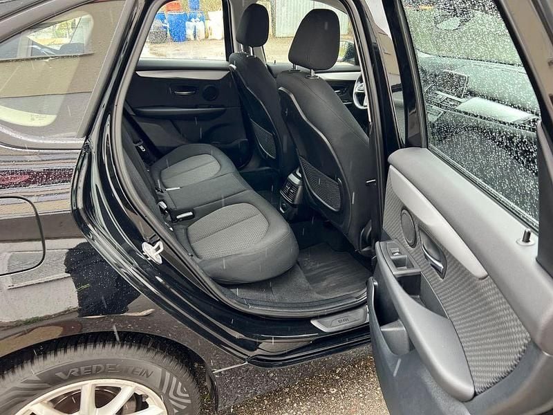 Gebraucht BMW 218 Active Tourer 136 PS (100 kW) 2015 Schwarz Van / Kleinbus