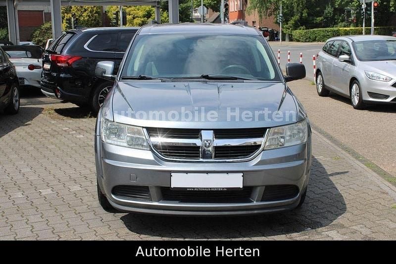 Gebraucht Dodge Journey SE 140 PS (102 kW) 2010 Silber SUV