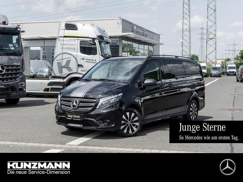 Obsidianschwarz metallic Gebraucht 2023 Mercedes Vito Van / Kleinbus | 54.370 € - Bild 1/4