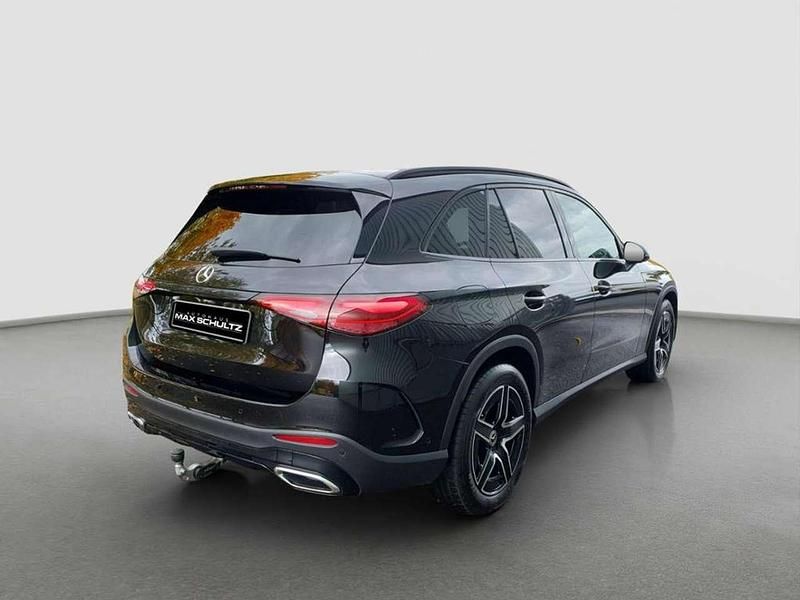 Gebraucht Mercedes GLC300 AMG line 269 PS (197 kW) 2025 Schwarz SUV