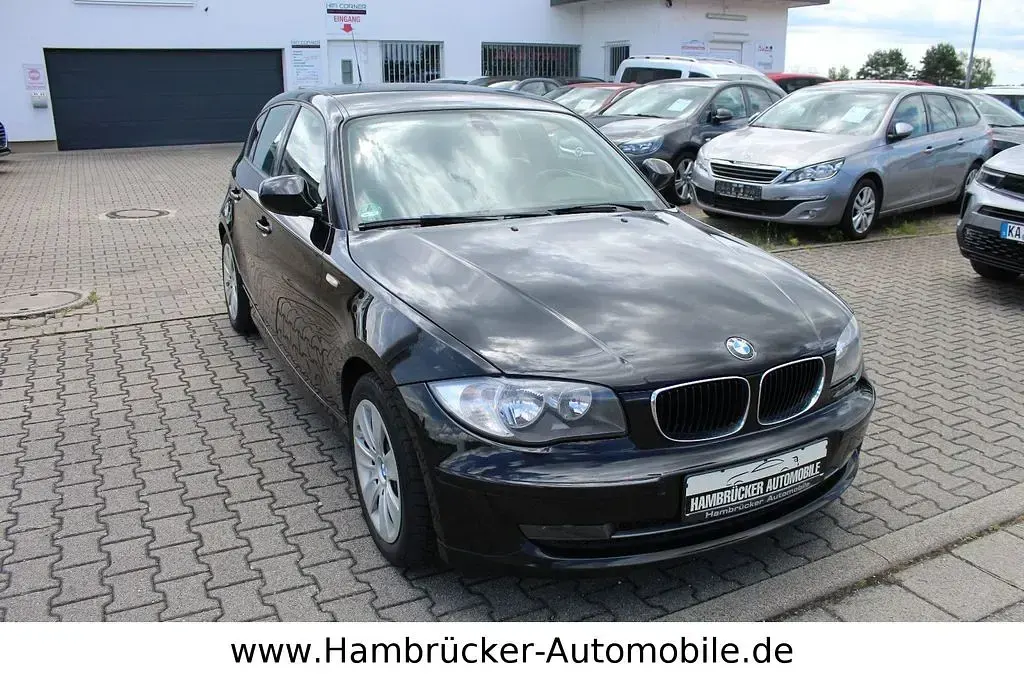Gebraucht BMW 116 122 PS (89 kW) 2011 Schwarz Kleinwagen