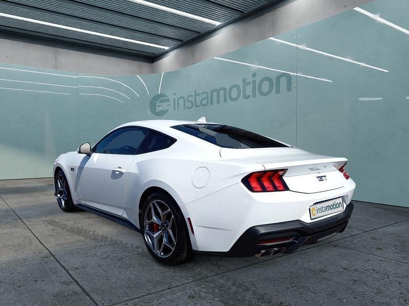 Neu Ford Mustang Fastback 446 PS (328 kW) 2025 Weiß Coupé