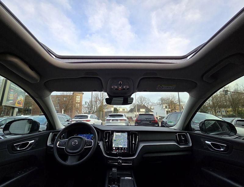 Gebraucht Volvo XC60 349 PS (256 kW) 2021 Onyx black perleffekt SUV