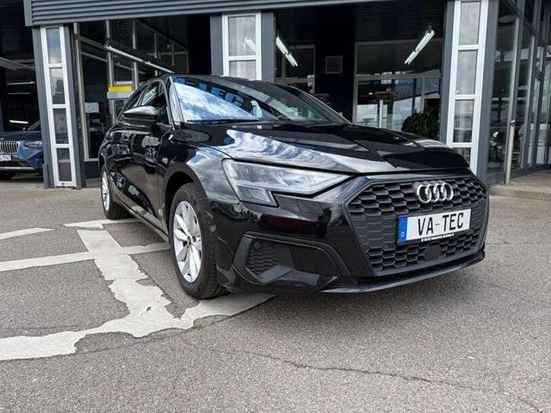 Gebraucht Audi A3 Basis 110 PS (80 kW) 2023 Andere Limousine