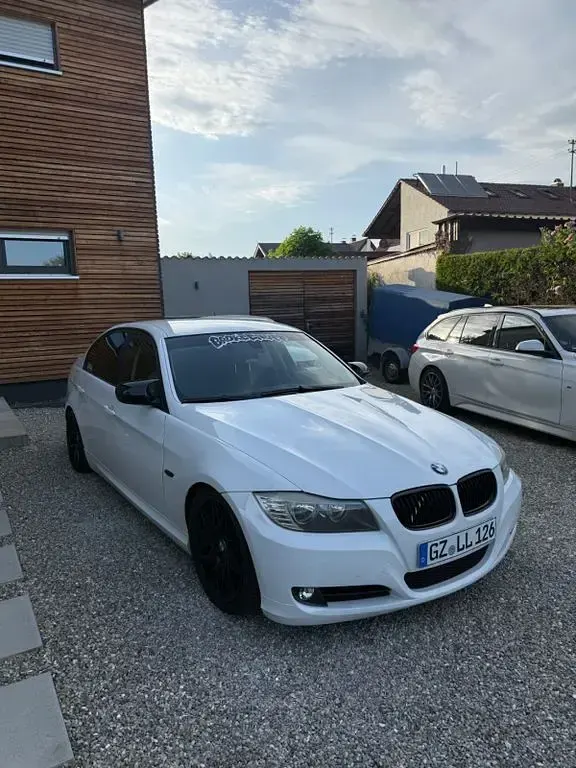 Gebraucht BMW 318 Performance 143 PS (105 kW) 2009 Weiß Limousine