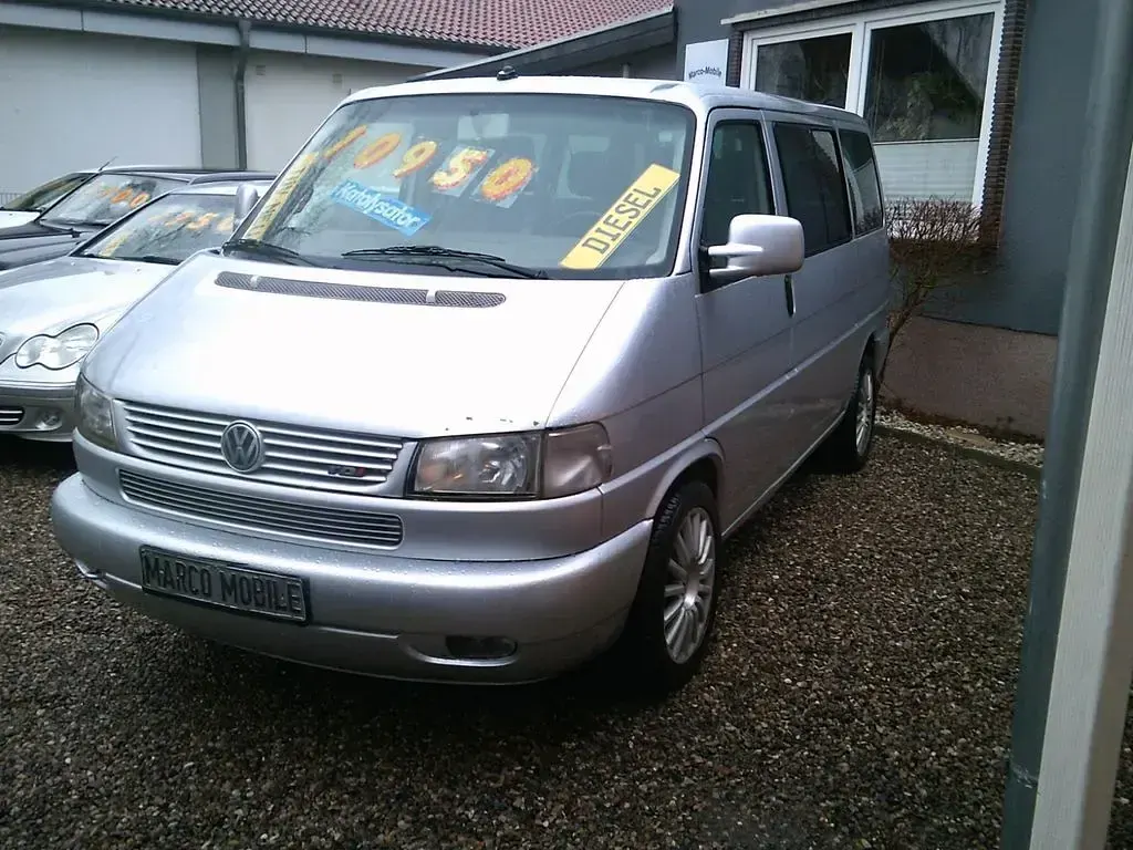 Gebraucht VW Caravelle 102 PS (75 kW) 2001 Silber Van