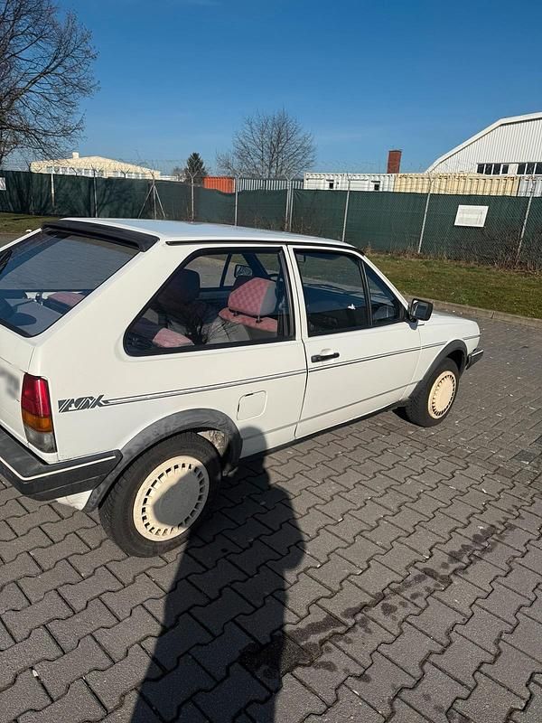 Gebraucht VW Polo 54 PS (39 kW) 1987 Weiß Coupé