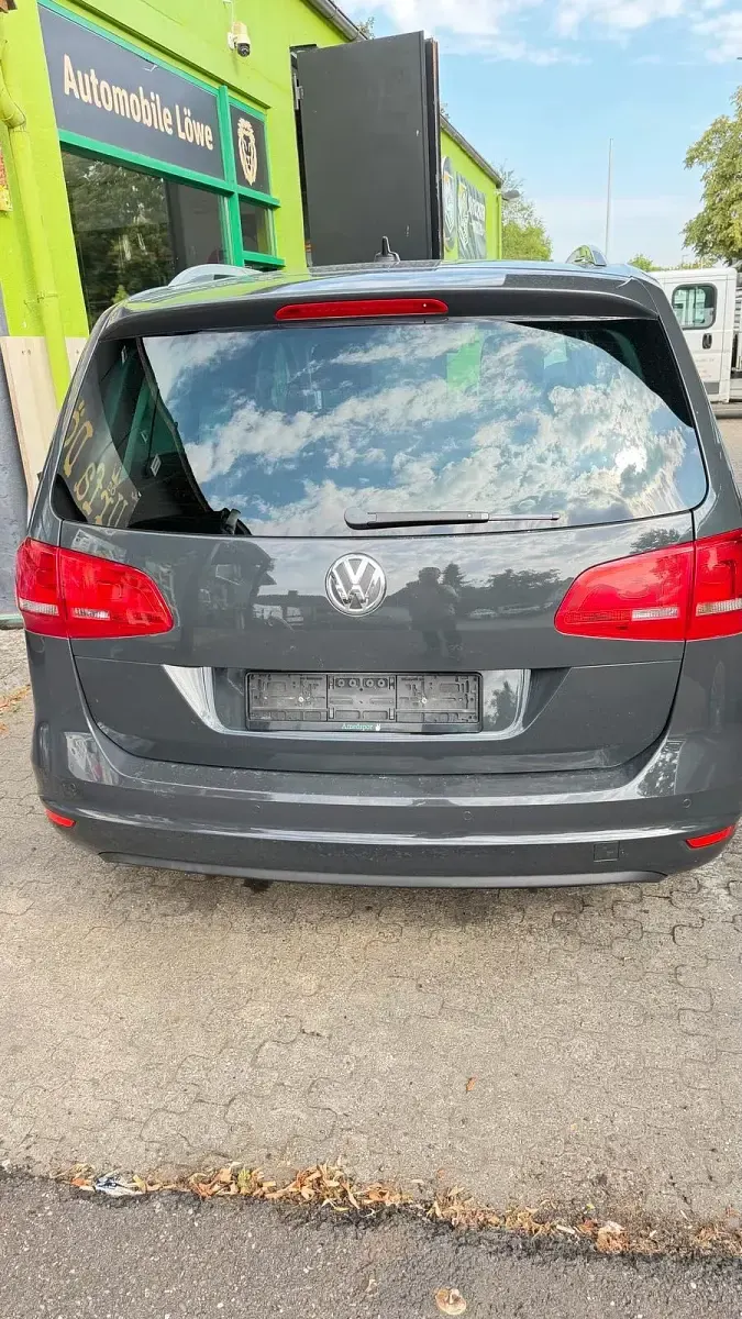 Gebraucht VW Sharan 180 PS (132 kW) 2014 Grau Van / Kleinbus