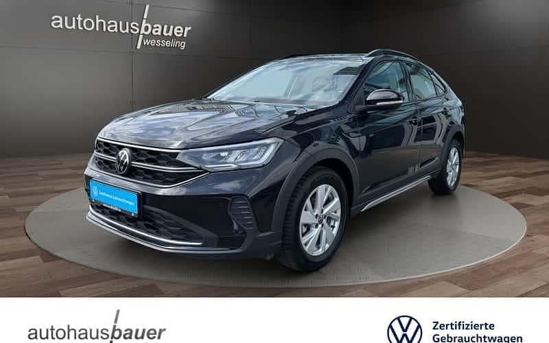 Schwarz / deep black (metallic) Gebraucht 2022 VW Taigo Life SUV | 19.280 € (Fairer Preis) - Bild 1/4