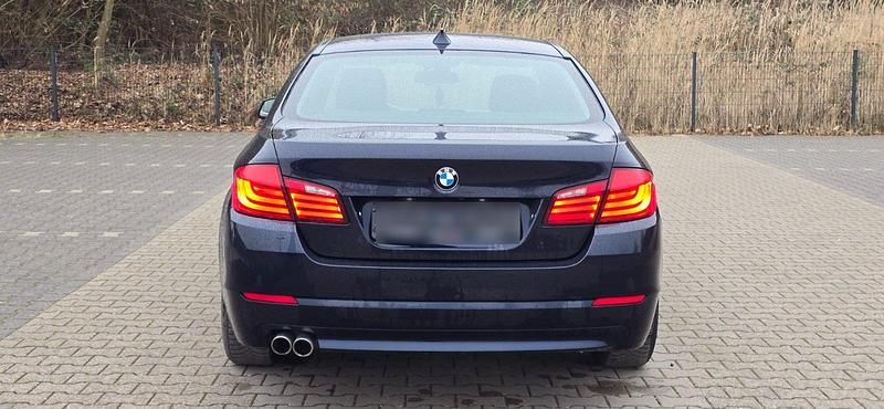 Gebraucht BMW 520 183 PS (134 kW) 2012 Blau Limousine