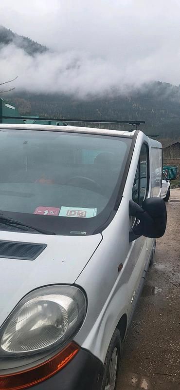 Gebraucht Renault Trafic 90 PS (66 kW) 2023 Weiß Van / Kleinbus