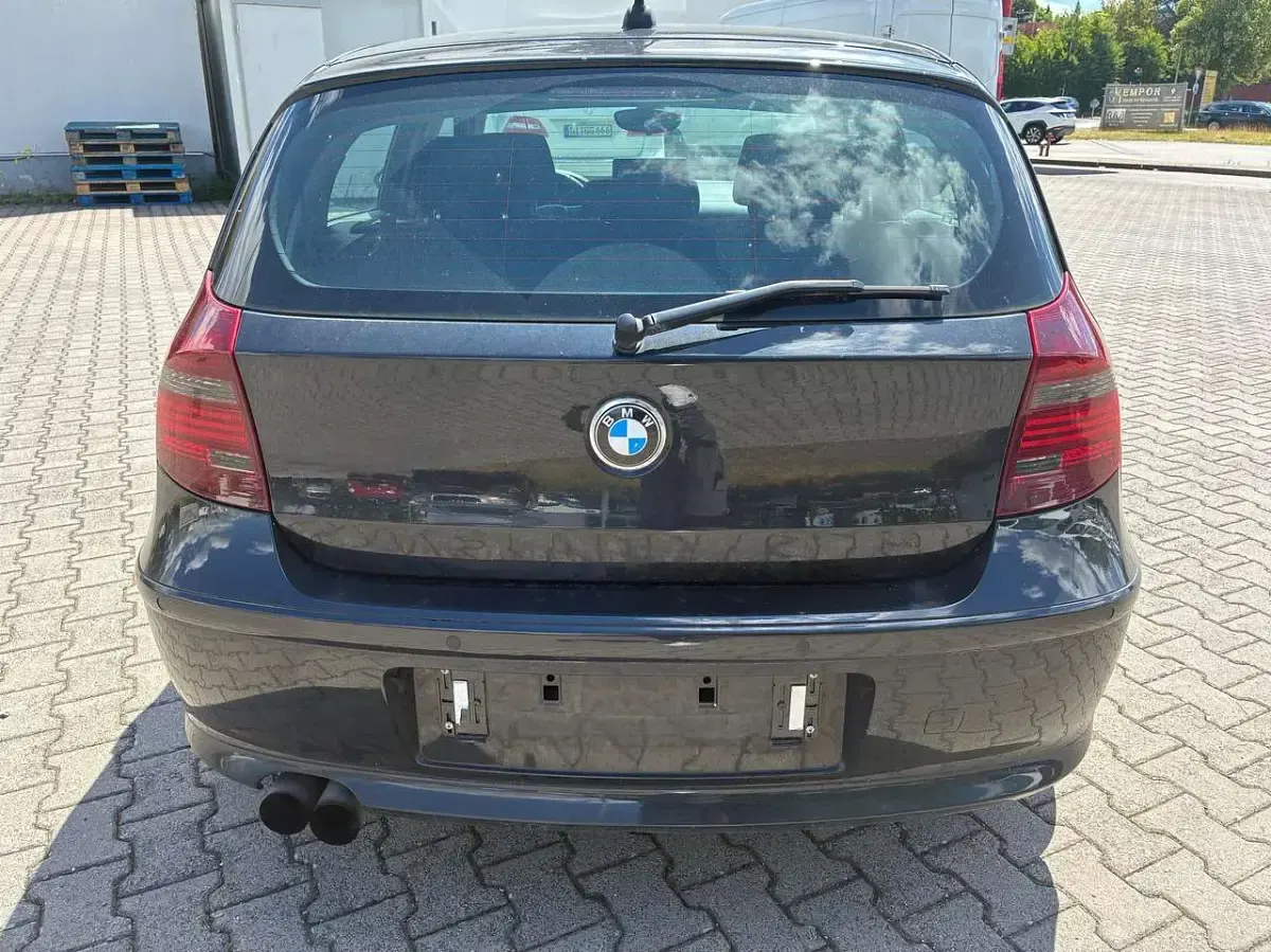 Gebraucht BMW 118 143 PS (105 kW) 2009 Black sapphire metallic Kleinwagen