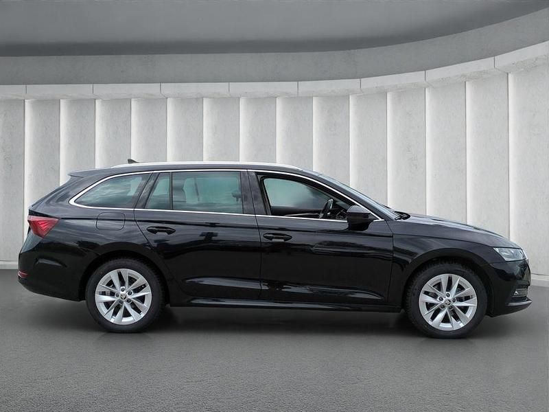 Second-hand Skoda Octavia Style 150 CP (110 kW) 2023 Negru Break