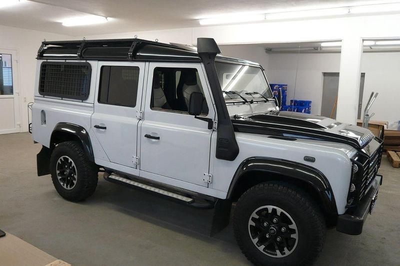 Gebraucht Land Rover Defender Adventure 122 PS (89 kW) 2016 Weiß SUV