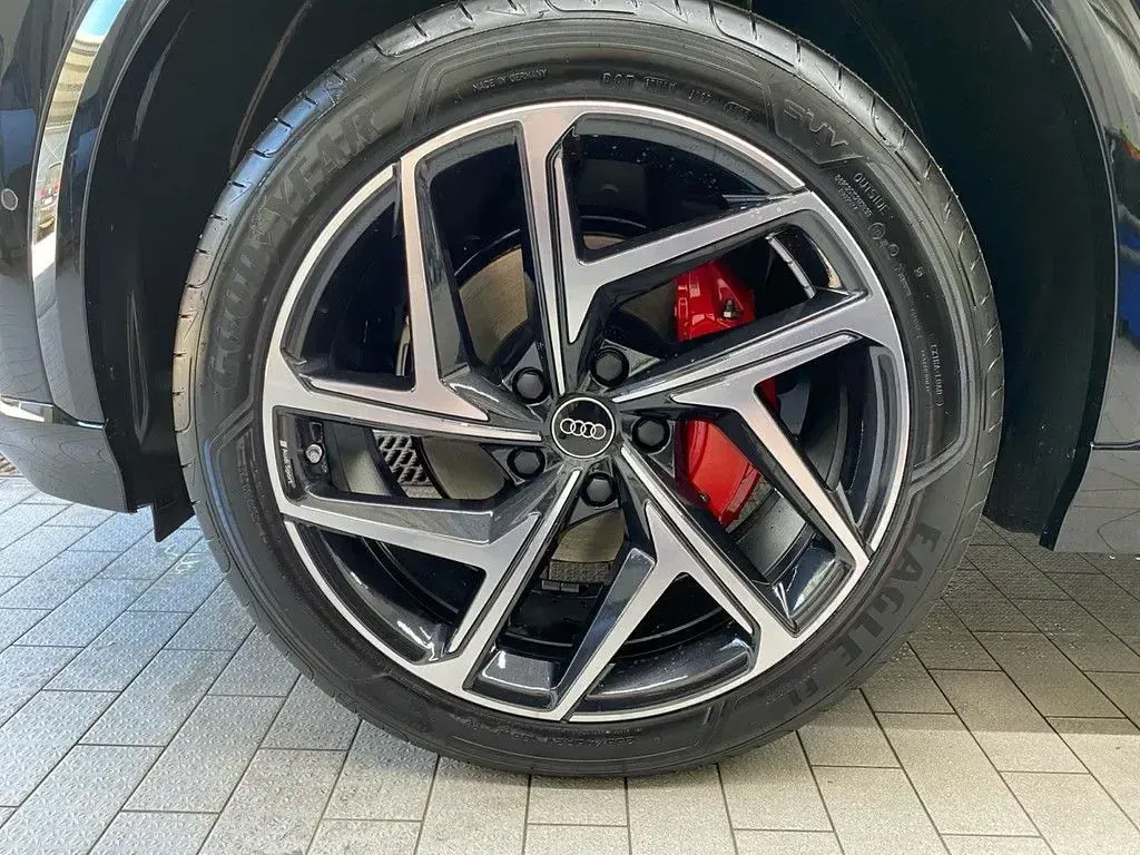 Neu Audi Q6 Sportback e-tron S-Line 314 kW (428 PS) 2026 Schwarz SUV