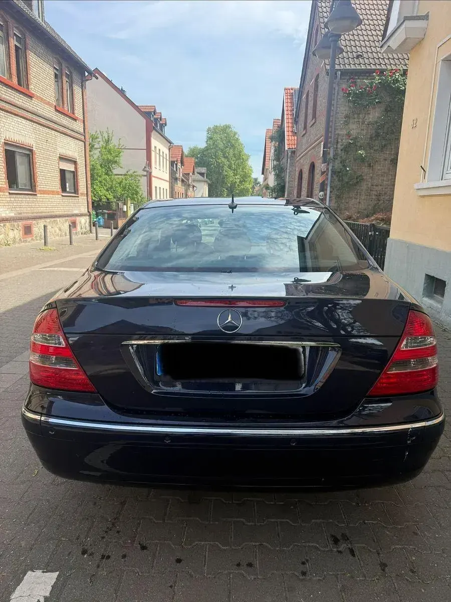 Gebraucht Mercedes E280 Elegance 177 PS (130 kW) 2004 Schwarz Limousine