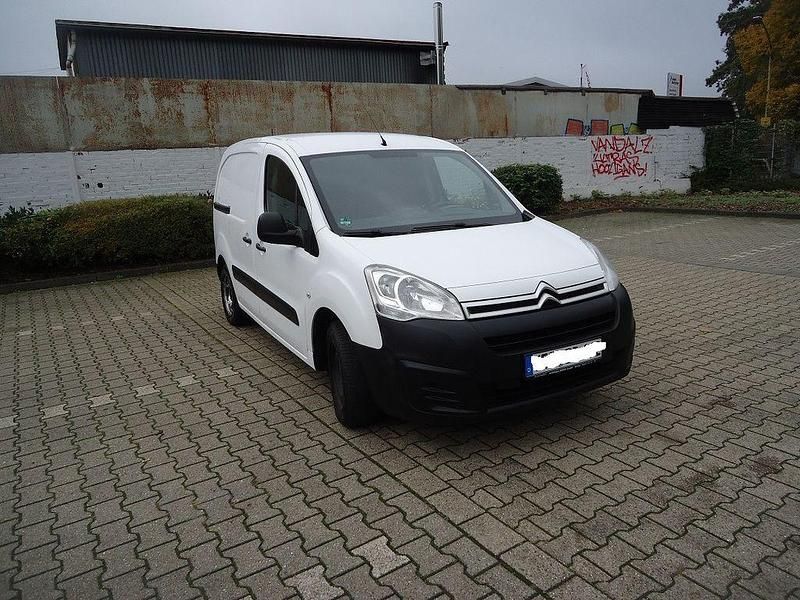 Weiß Gebraucht 2017 Citroën Berlingo Van / Kleinbus | 6.500 € (Guter Preis) - Bild 1/4