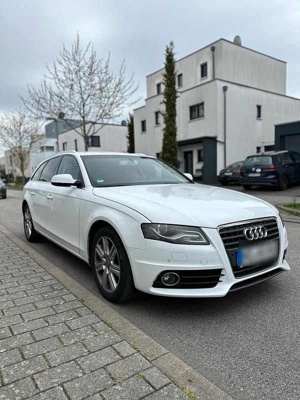 Gebraucht Audi A4 179 PS (131 kW) 2010 Weiß Kombi