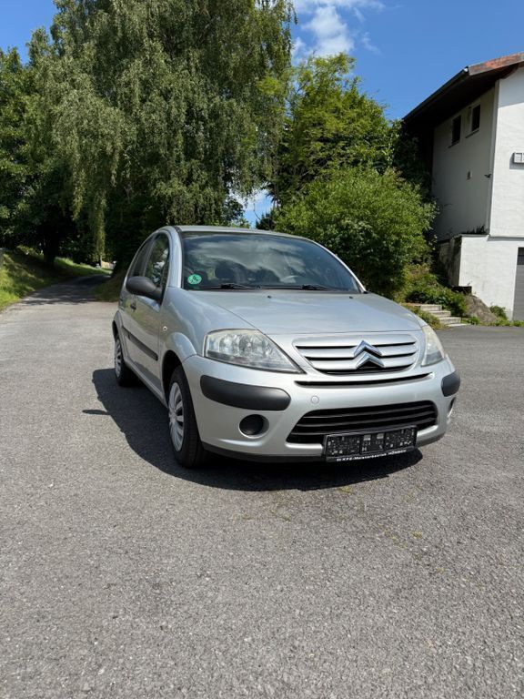 Grau Gebraucht 2008 Citroën C3 Advance Kleinwagen | 2.400 € (Guter Preis) - Bild 1/4