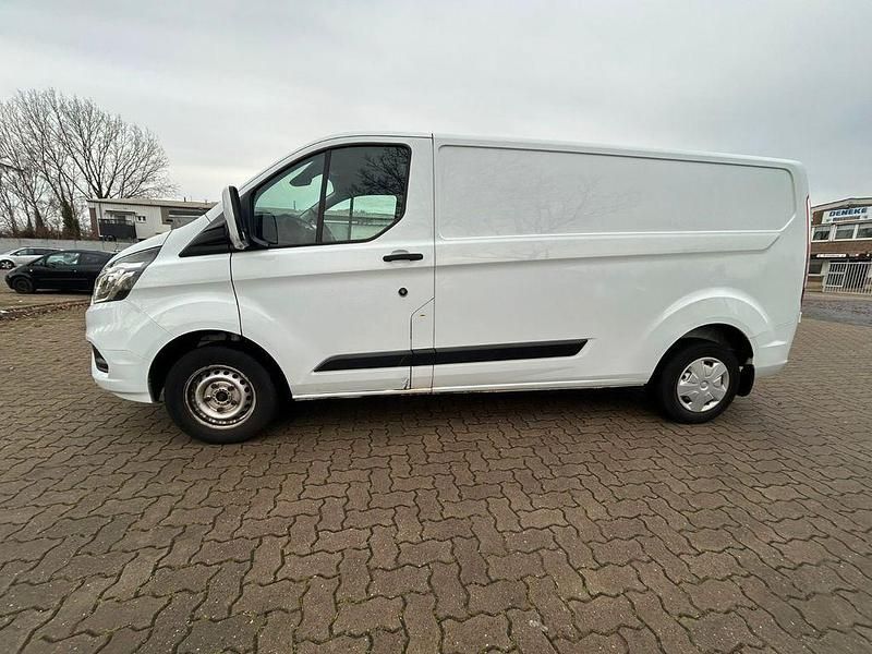 Gebraucht Ford Transit Custom 131 PS (96 kW) 2022 Weiß Van / Kleinbus