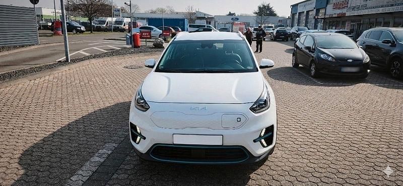 Gebraucht Kia Niro Vision 100 kW (136 PS) 2021 Weiß SUV