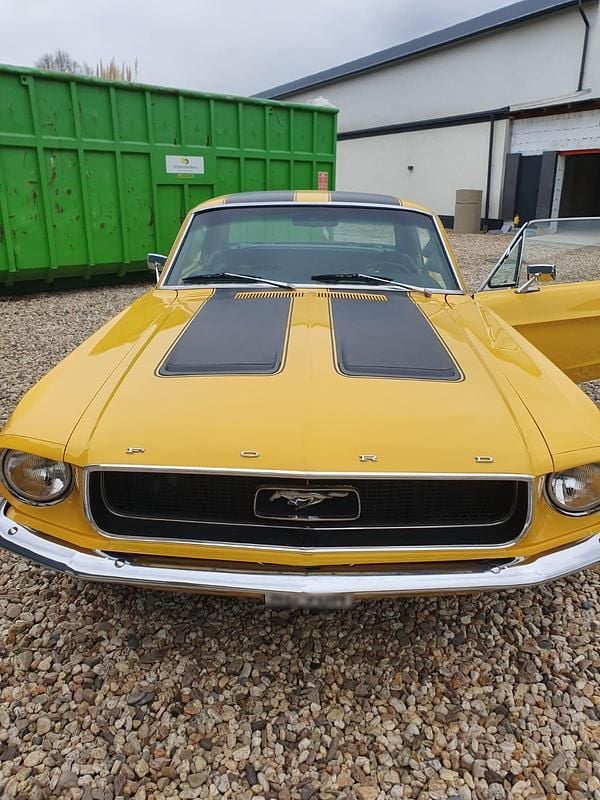 Second-hand Ford V8 1968 Galben Coupe