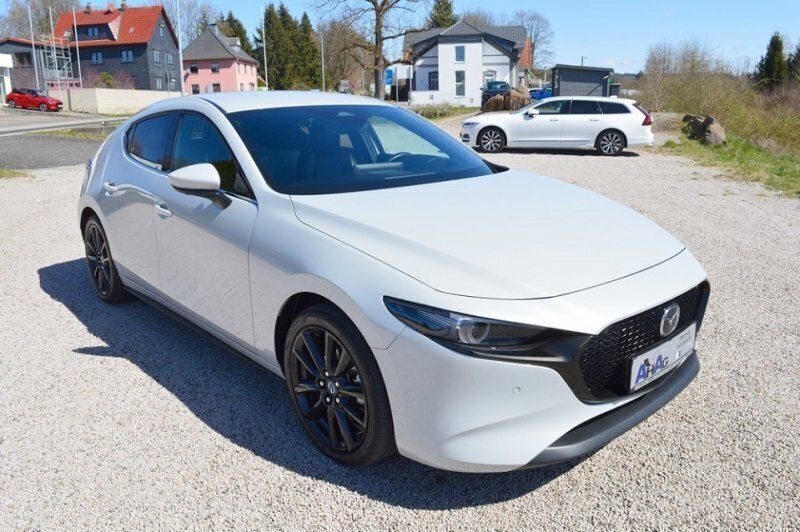 Gebraucht Mazda 3 Exclusive-Line 186 PS (136 kW) 2024 Mondsteinweiß metallic (metallic) Limousine