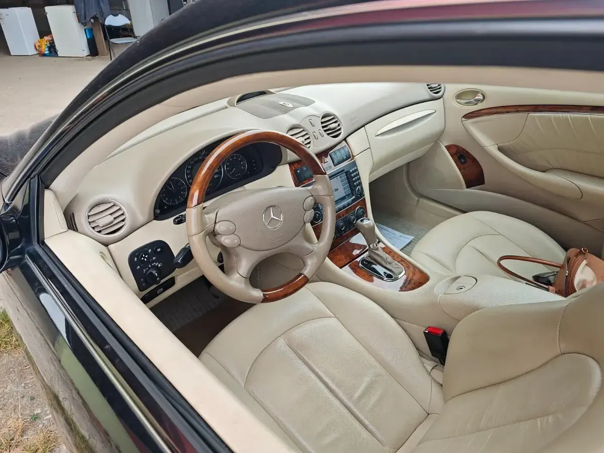Gebraucht Mercedes CLK350 272 PS (200 kW) 2008 Schwarz Coupé