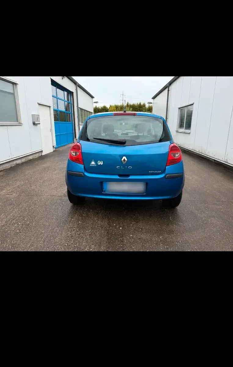 Gebraucht Renault Clio 75 PS (55 kW) 2005 Blau Kleinwagen