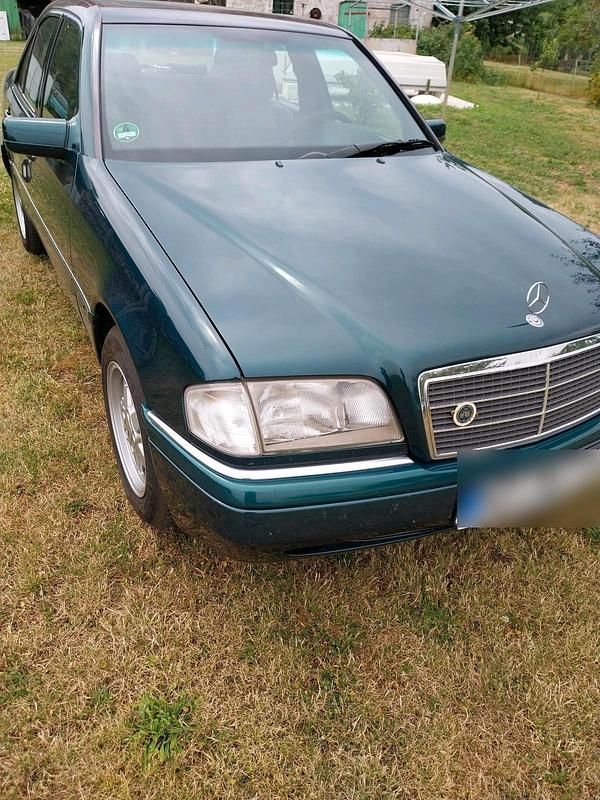 Gebraucht Mercedes C220 95 PS (69 kW) 1995 Grün Limousine